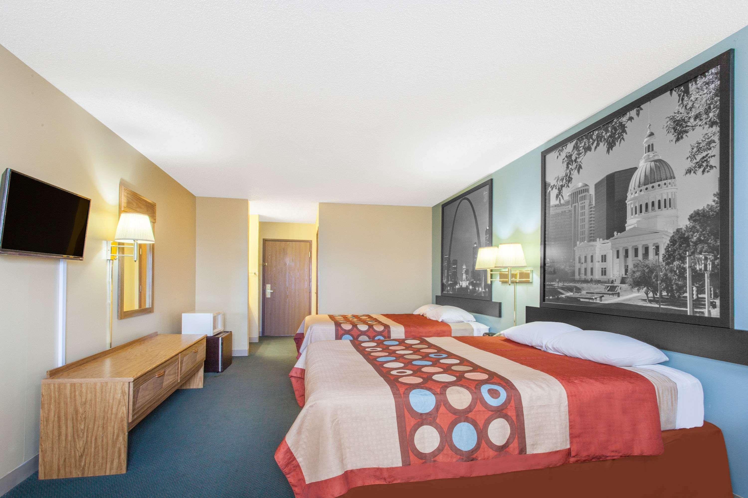 Super 8 By Wyndham Carthage Hotell Exteriör bild